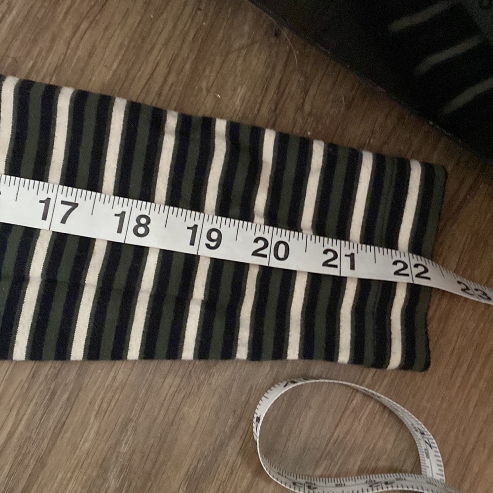 🥭 (4 for $15) Express Tricot Green Black and White Top - Picture 6 of 7